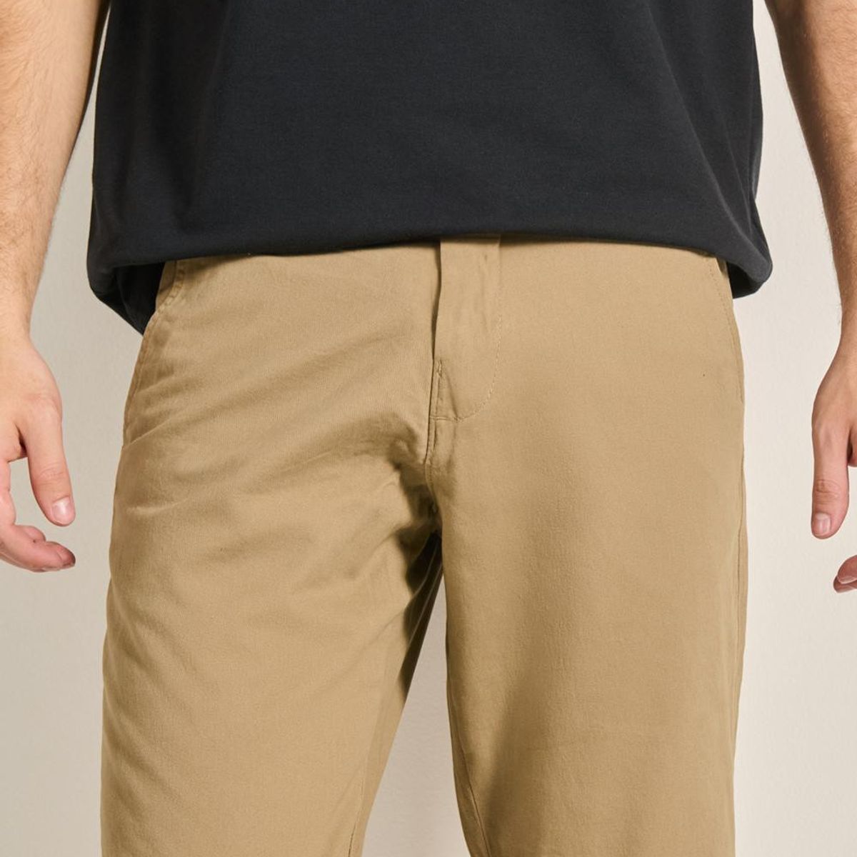 KOAJ - KOAJ Bermuda unicolor en dril para hombre cuenta con pretina Hombre