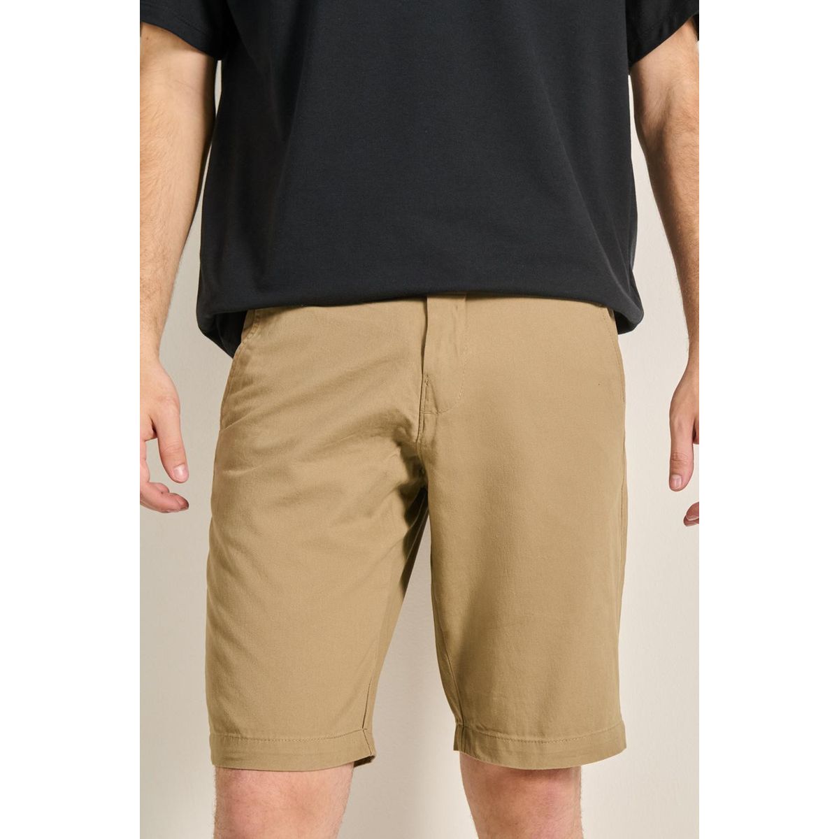 KOAJ - KOAJ Bermuda unicolor en dril para hombre cuenta con pretina Hombre