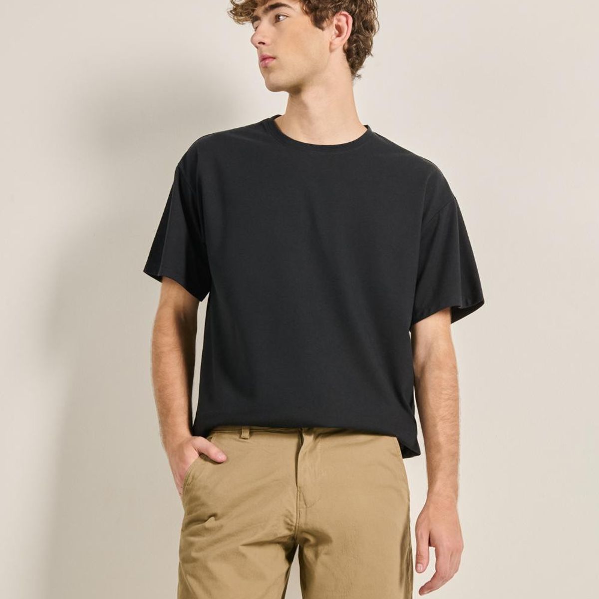 KOAJ - KOAJ Bermuda unicolor en dril para hombre cuenta con pretina Hombre