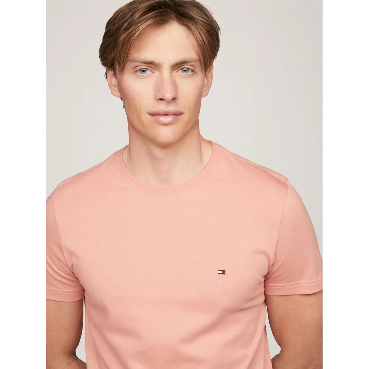 TOMMY HILFIGER - Camiseta beige essential con logo Tommy Hilfiger