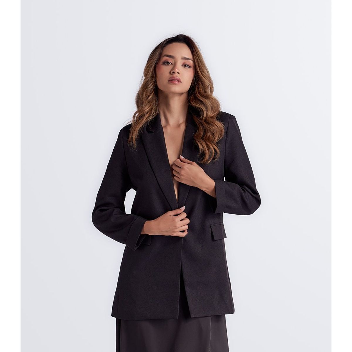 DEREK - Blazer Para Mujer Manga Larga Unicolor  Derek