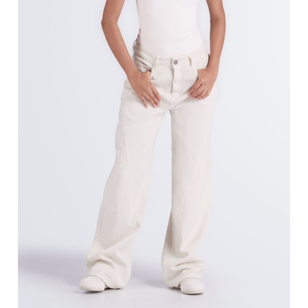 TYPER - Taylor Pantalón Bota Recta Con Cortes Typer