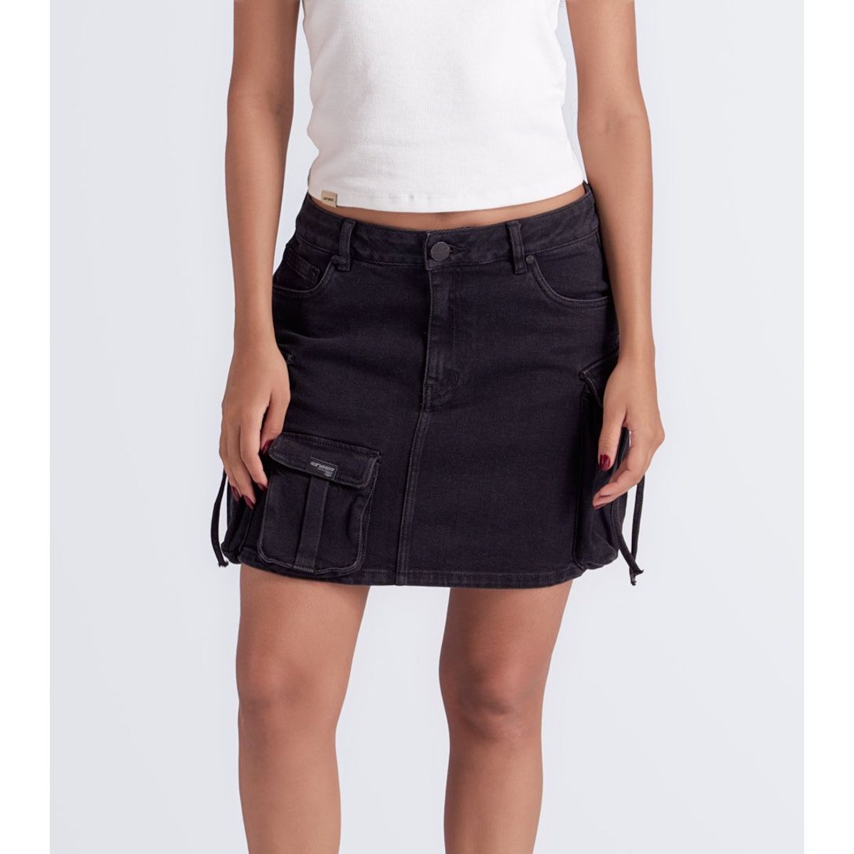 UNSER - Falda Corta Tipo Cargo Con Proceso Y Bolsillos Unser