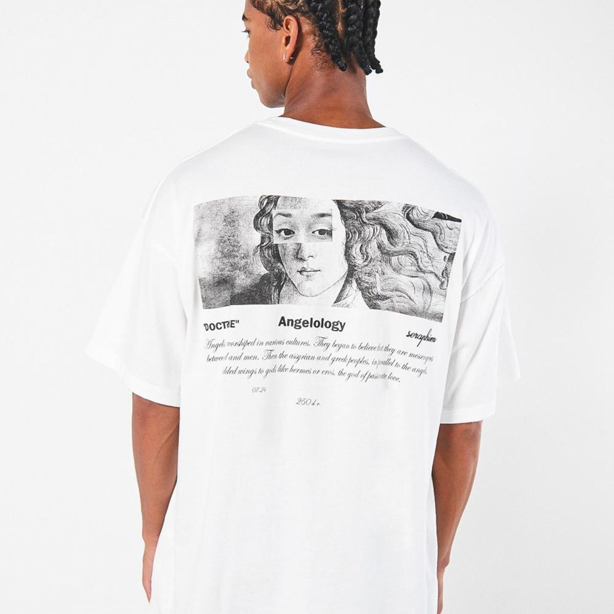 KOAJ - KOAJ Camiseta oversize crema manga corta y estampados artíst Hombre