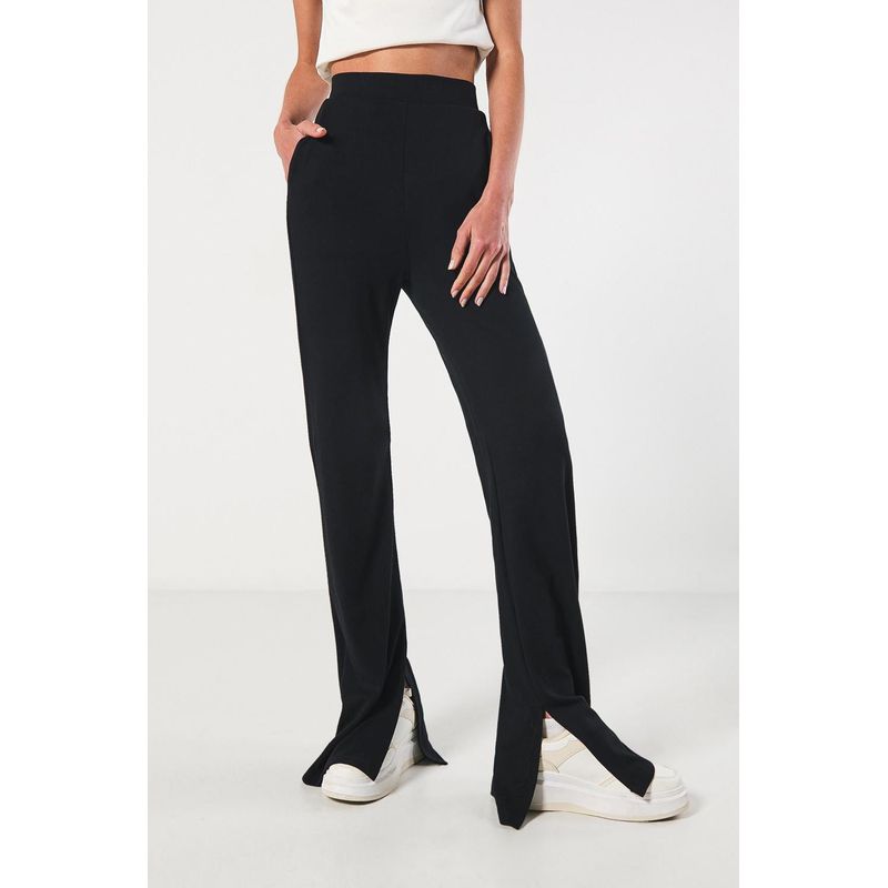 KOAJ - KOAJ Pantalón negro flare tiro alto con bota campana y abertur MUJER