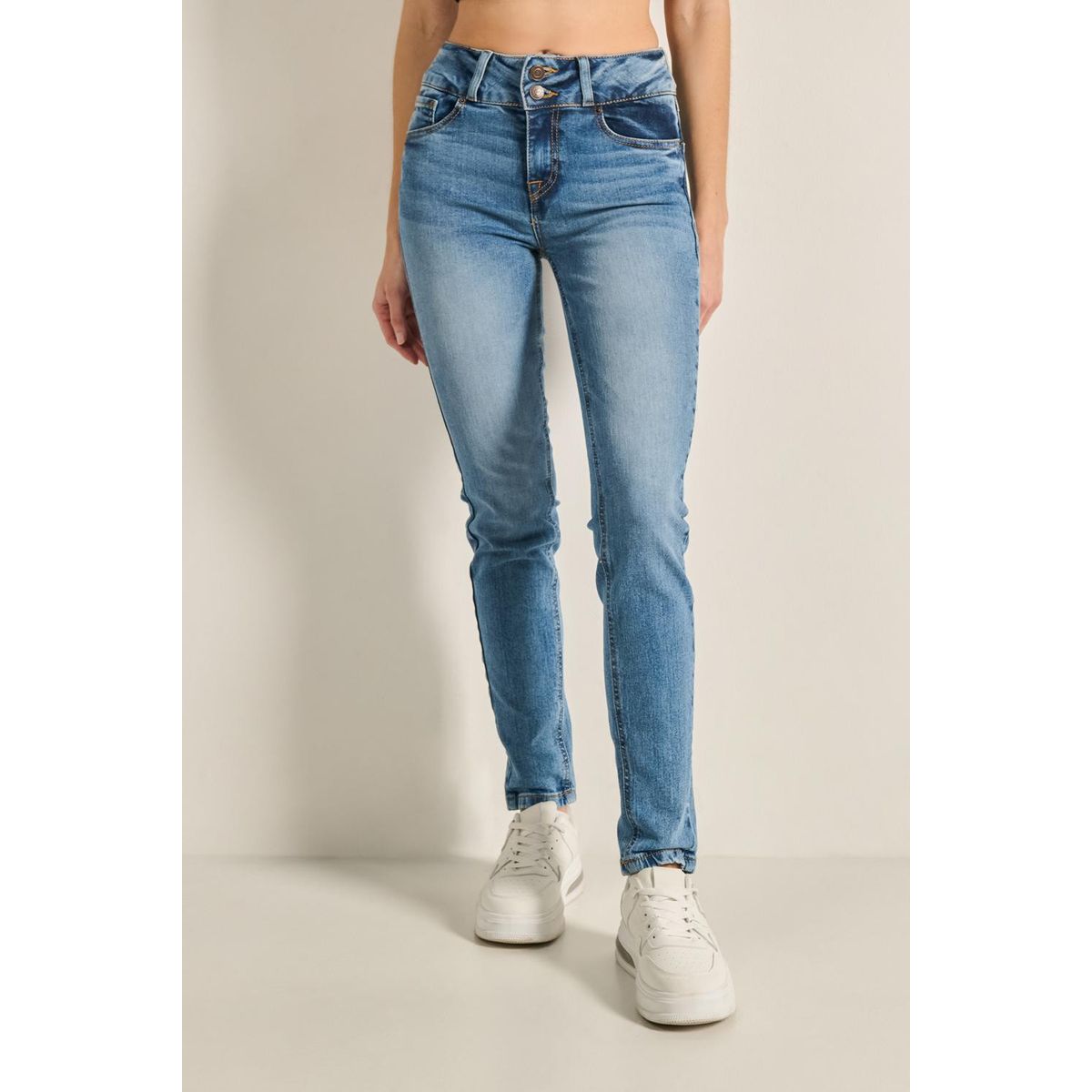 KOAJ - KOAJ Jean azul claro push up con desgastes y tiro alto Mujer