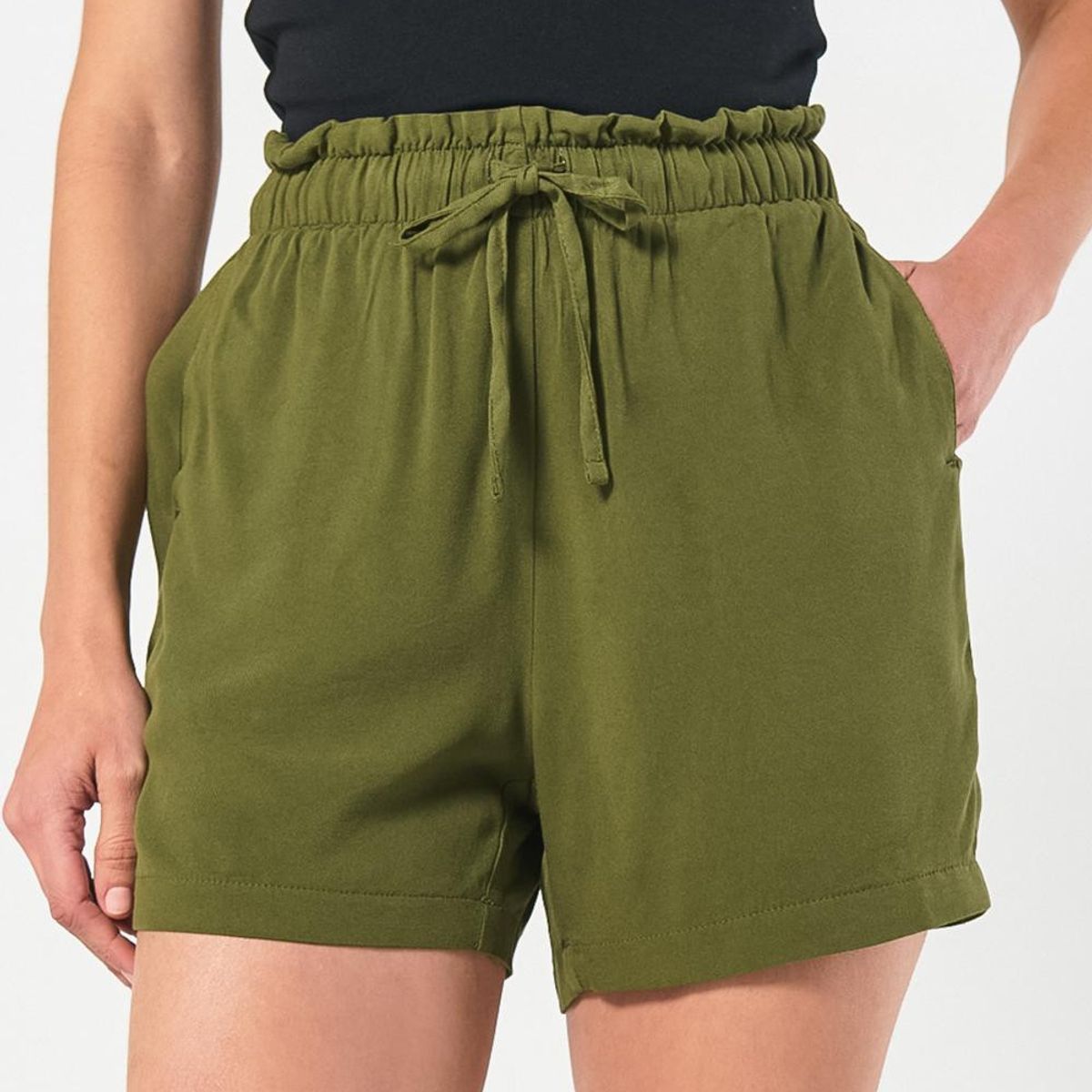 KOAJ - KOAJ Short en tela tiro alto verde oscuro con cordón en cin Mujer