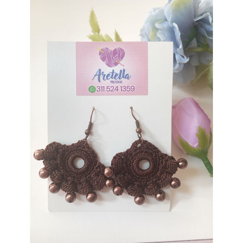 GENERICO - Aretes Tejidos en Crochet Cafe Abanico Pequeño Perla Cafe