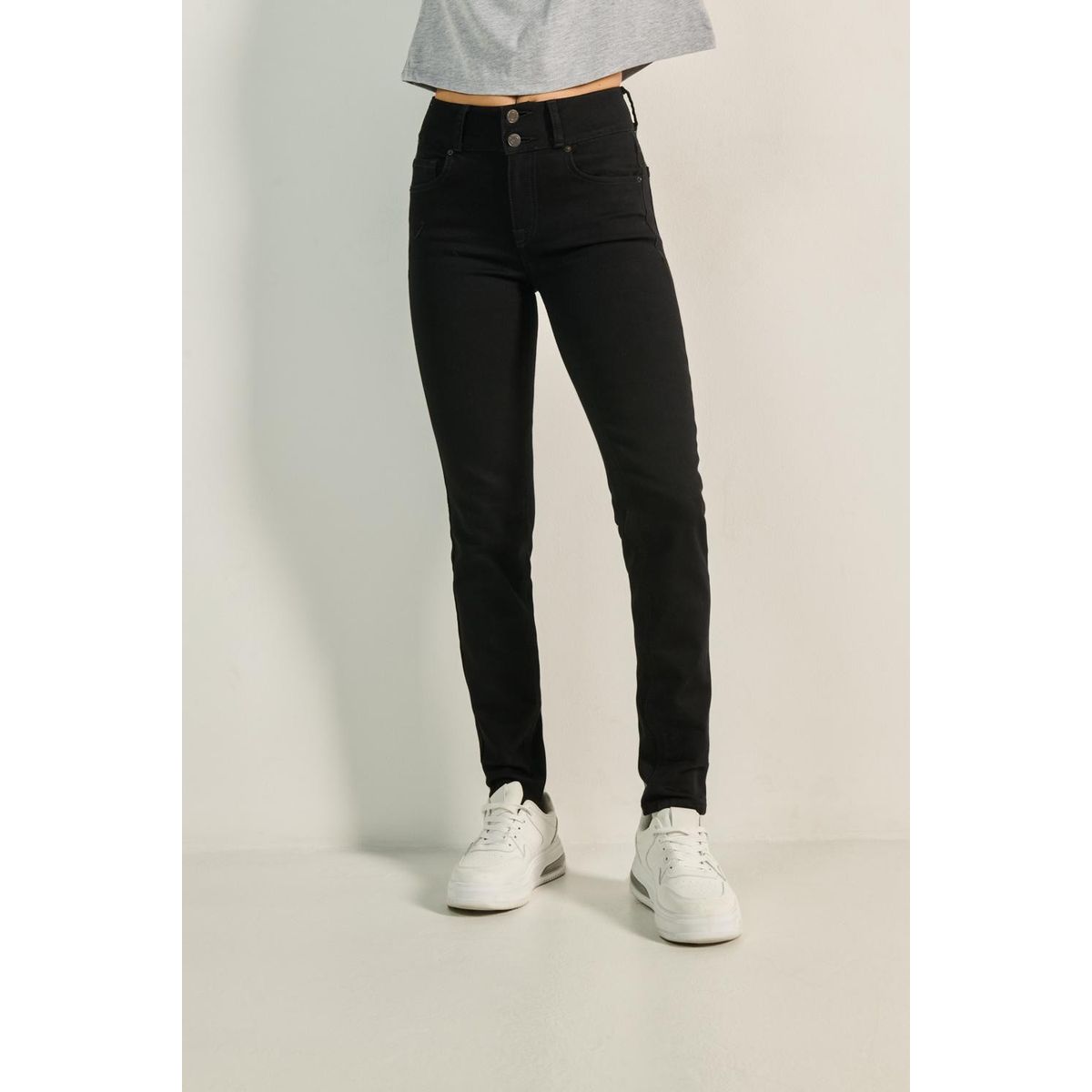 KOAJ - KOAJ Jean push up tiro alto negro con doble botón y 5 bolsil