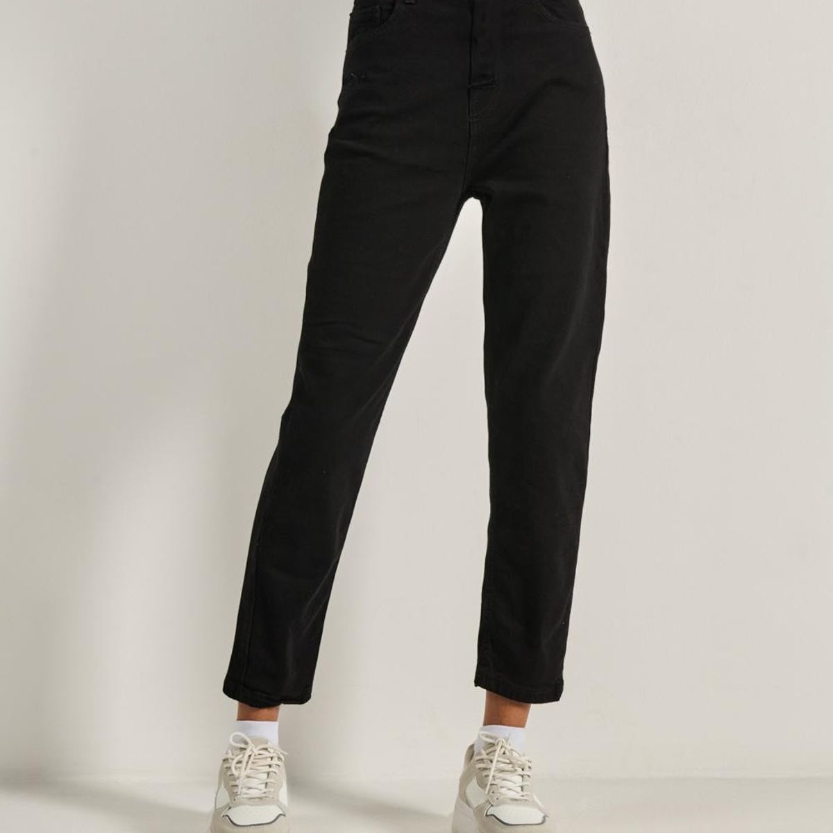 KOAJ - KOAJ Jean mom negro con 5 bolsillos, tiro súper alto y bota