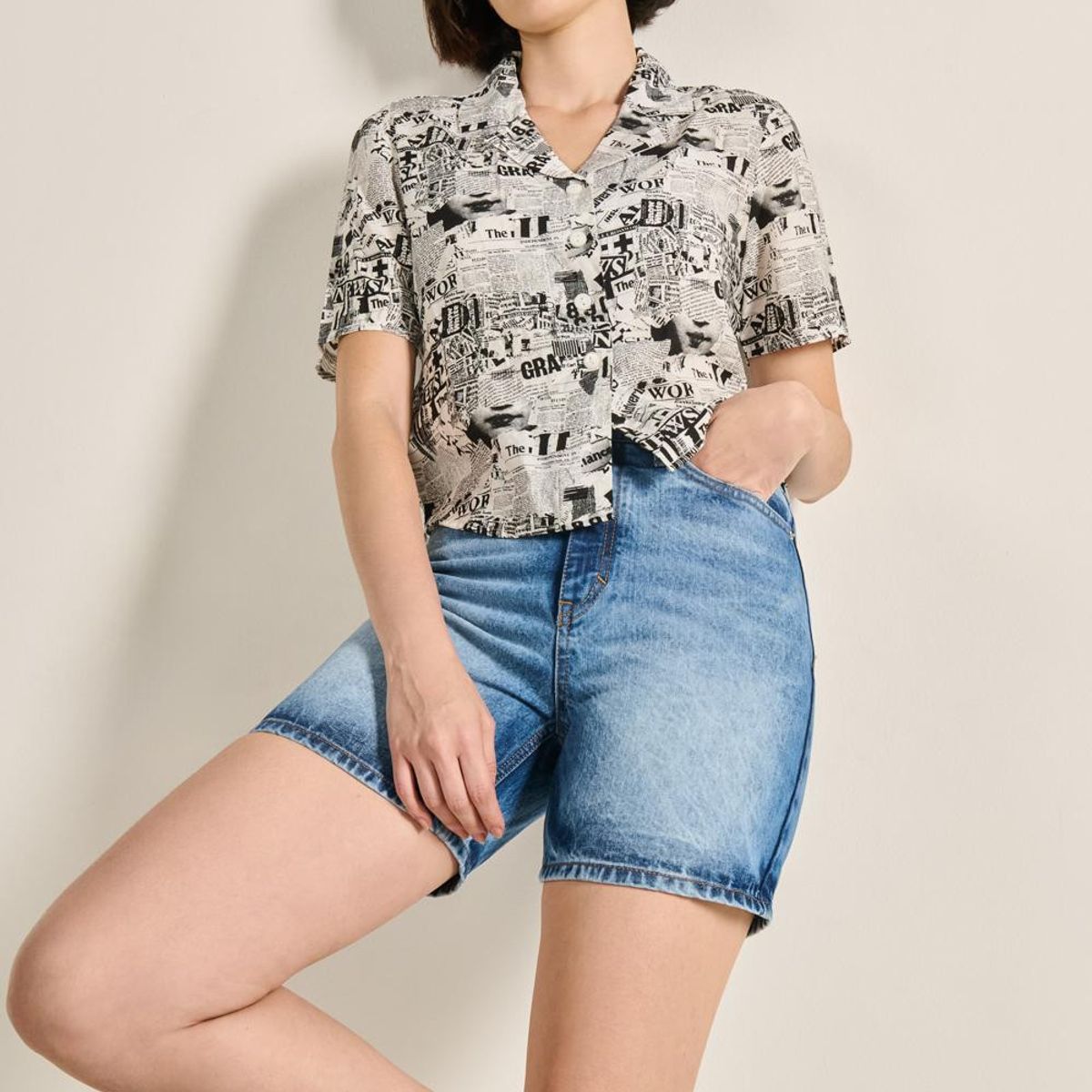 KOAJ - KOAJ Short azul claro en jean con desgastes y tiro súper al Mujer