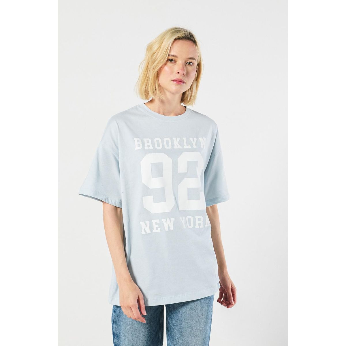 KOAJ - KOAJ Camiseta azul clara manga corta oversize con diseño col Mujer