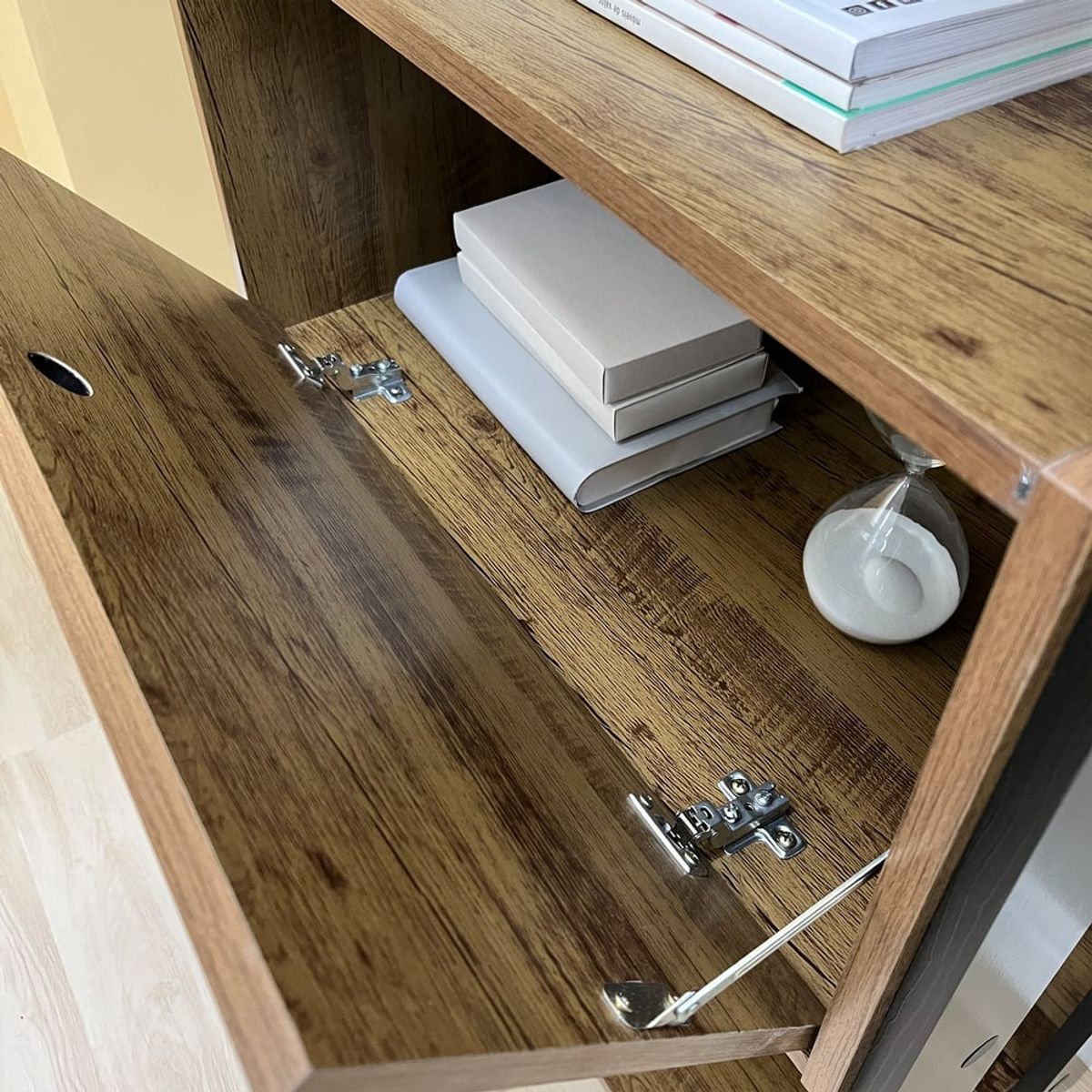 BERTOLINI - Estanteria biblioteca Match con puerta en MDP 166x63cm