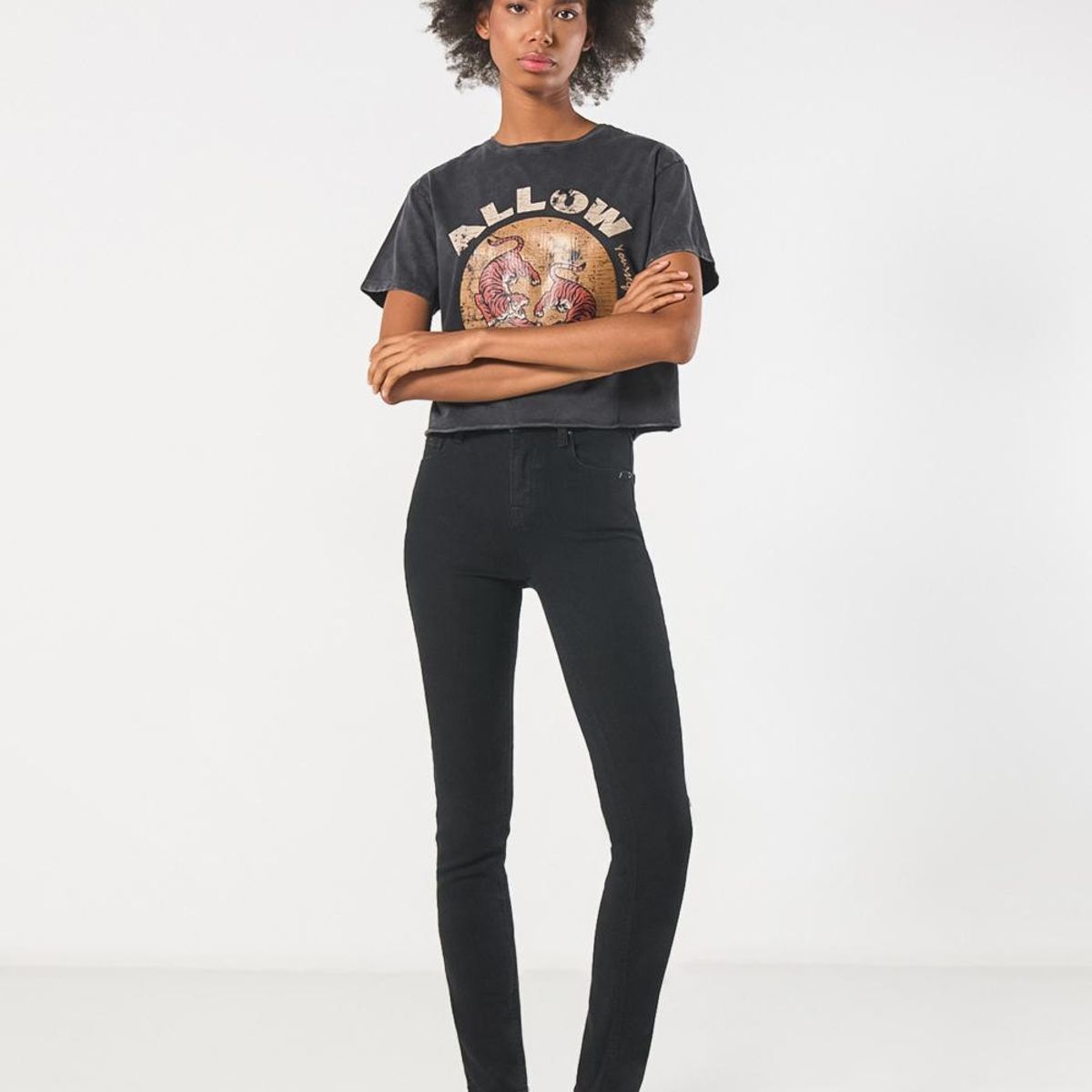 KOAJ - KOAJ Camiseta manga corta con estampado frente con proceso t Mujer