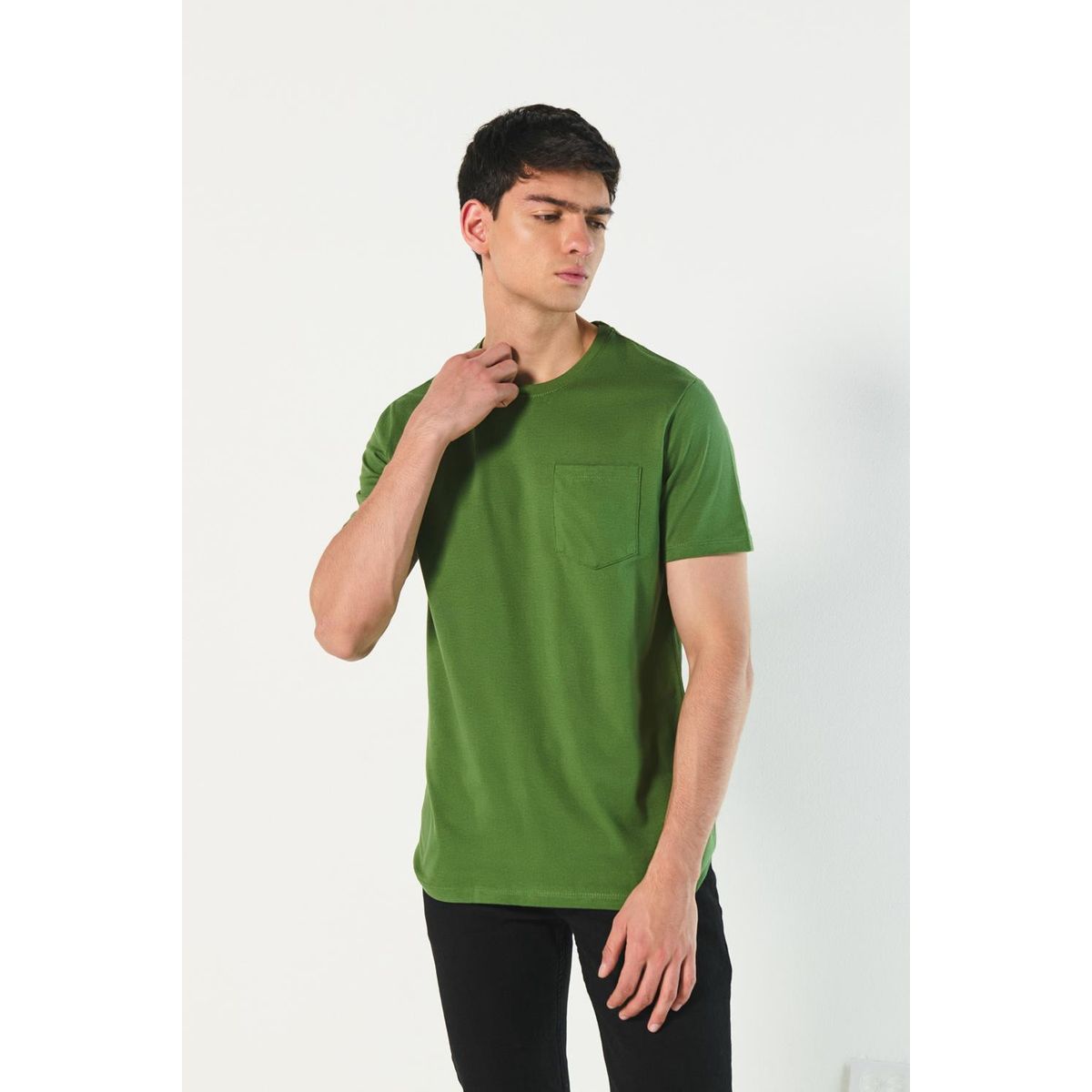 KOAJ - KOAJ Camiseta manga corta unicolor con bolsillo en frente Hombre