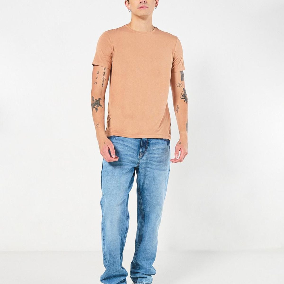 KOAJ - KOAJ Camiseta unicolor en viscosa con cuello redondo Hombre