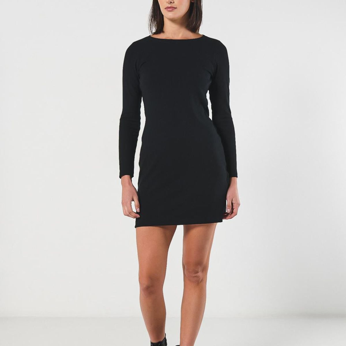 KOAJ - KOAJ Vestido corto negro con manga larga y texturas acanala Mujer