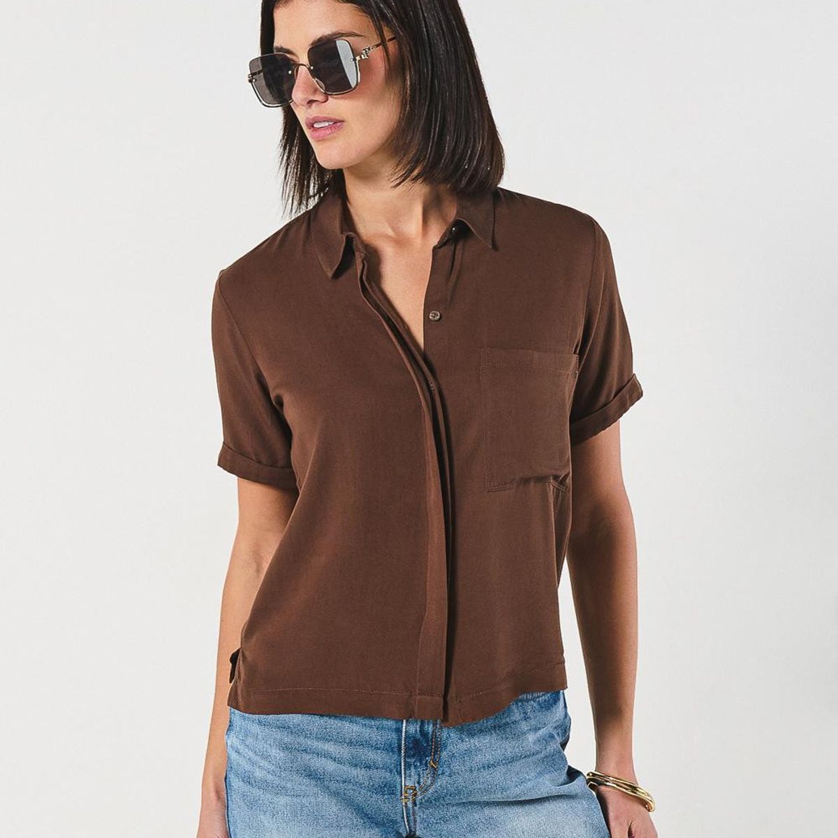 KOAJ - KOAJ Blusa manga corta unicolor con botones ocultos Mujer