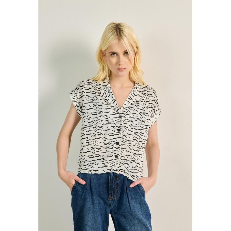 KOAJ - KOAJ Blusa en satín unicolor estampada con manga corta MUJER