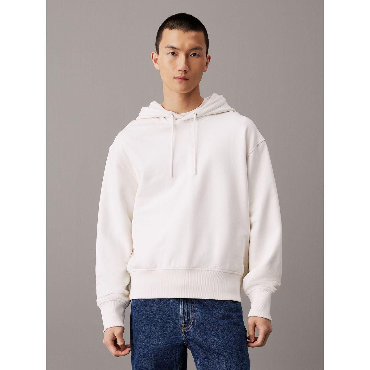 CALVIN KLEIN - Buzo Blanco Relaxed Con Capota Y Estampado En La Espalda