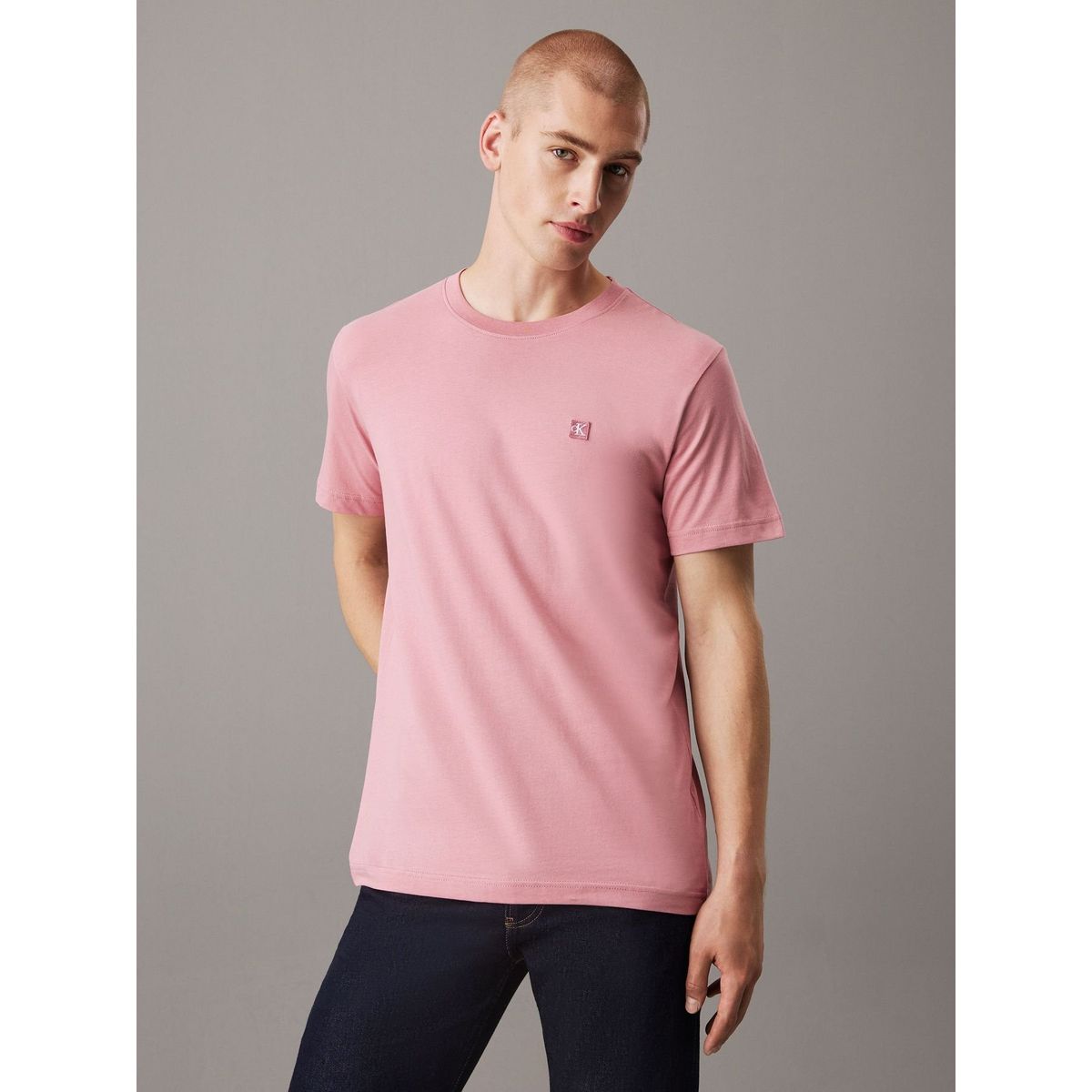 CALVIN KLEIN - Camiseta rosada de algodón con insignia Calvin Klein