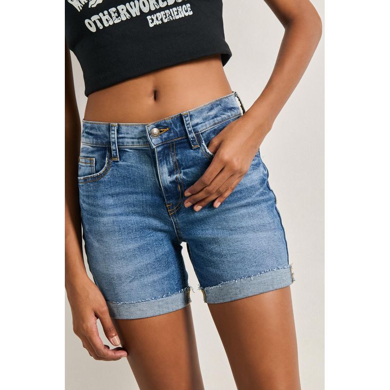 KOAJ - KOAJ Short azul oscuro en jean cuenta con dobladillo en bordes MUJER