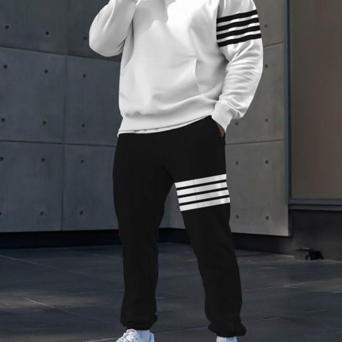 URBAN PLUS - sudadera hombre buzo y jogger conjunto negro y blanco rayas