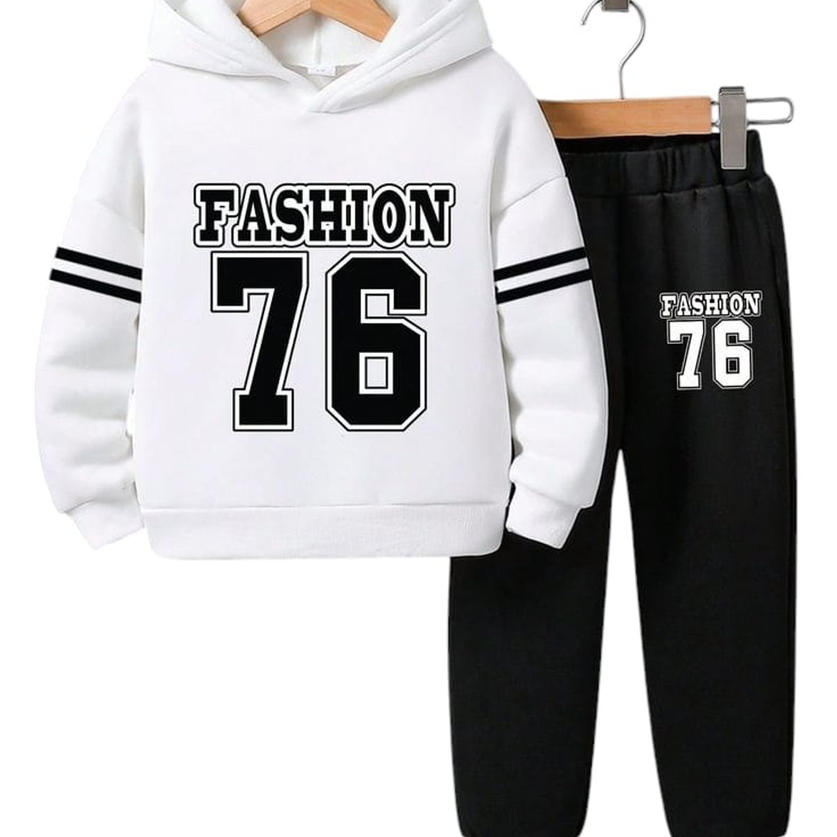 URBAN PLUS - conjunto niño buzo y pantalon 76 negro blanco