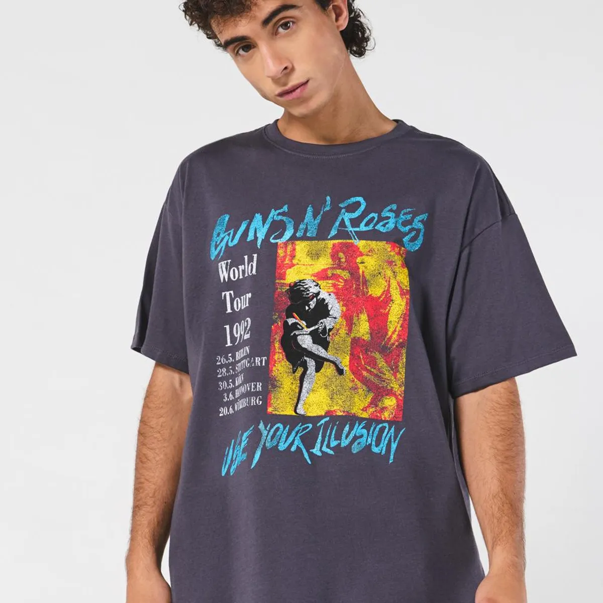KOAJ - KOAJ Camiseta de Guns N´ Roses gris oversize con cuello redo Hombre