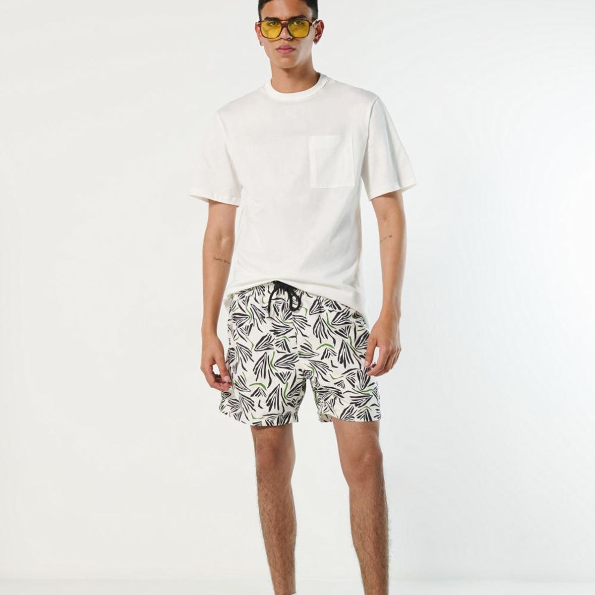 KOAJ - KOAJ Bermuda crema clara tipo playera para hombre cuenta con Hombre