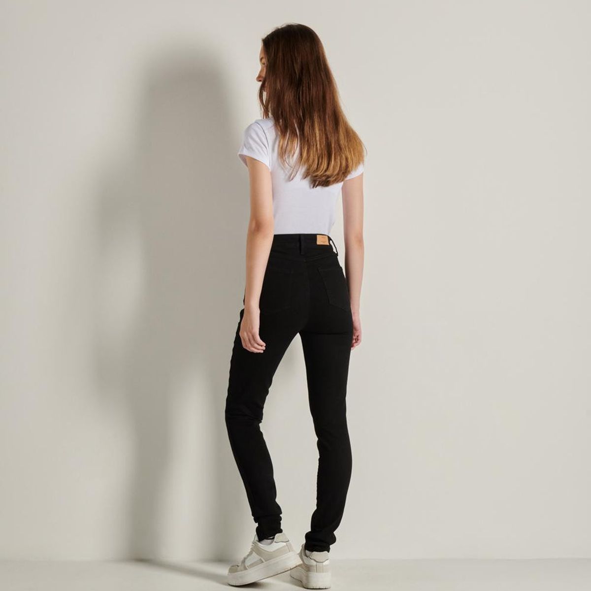 KOAJ - KOAJ Jean negro jegging con bolsillos, ajuste ceñido y tiro  Mujer