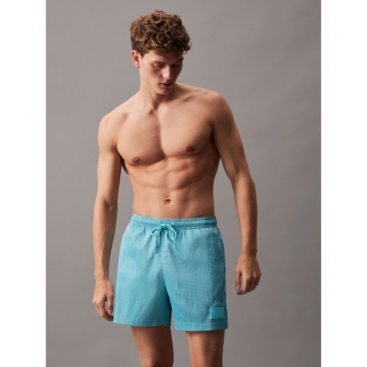 CALVIN KLEIN - Traje celeste de baño de largo medio con cordón antidesgarro Calvin Klein