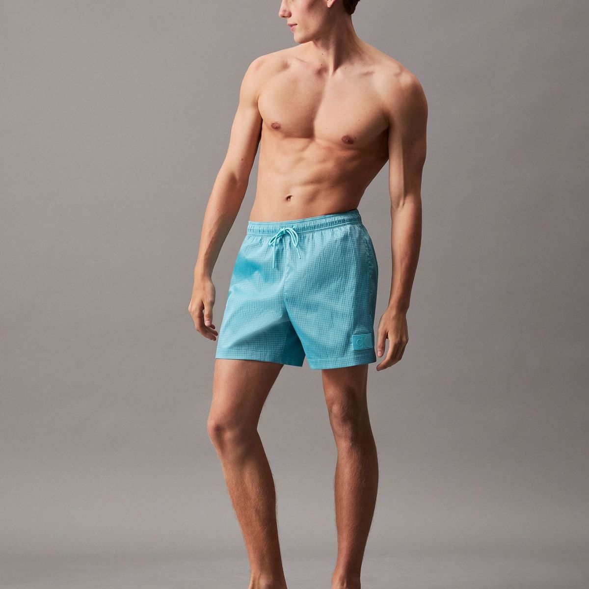 CALVIN KLEIN - Traje celeste de baño de largo medio con cordón antidesgarro Calvin Klein