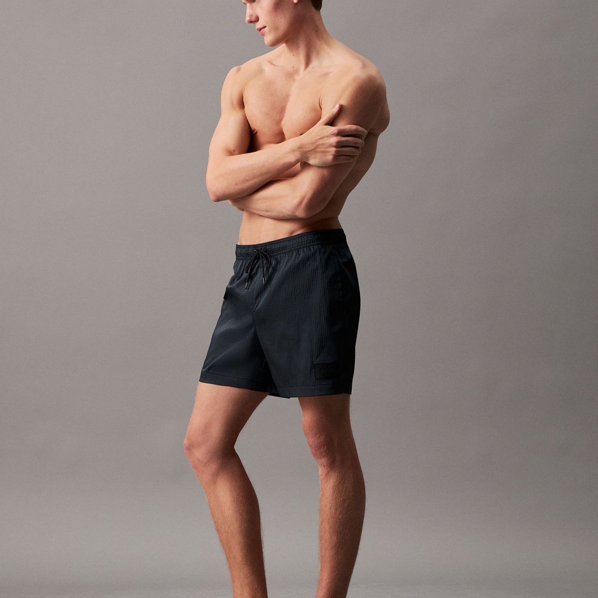 CALVIN KLEIN - Traje negro de baño de largo medio con cordón antidesgarro Calvin Klein