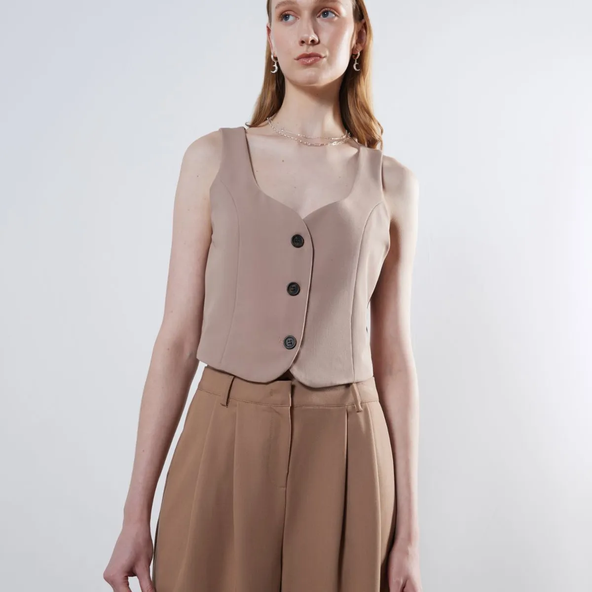 SEVEN SEVEN - Chaleco Escote De Corazón  Para Mujer Camel Seven Seven