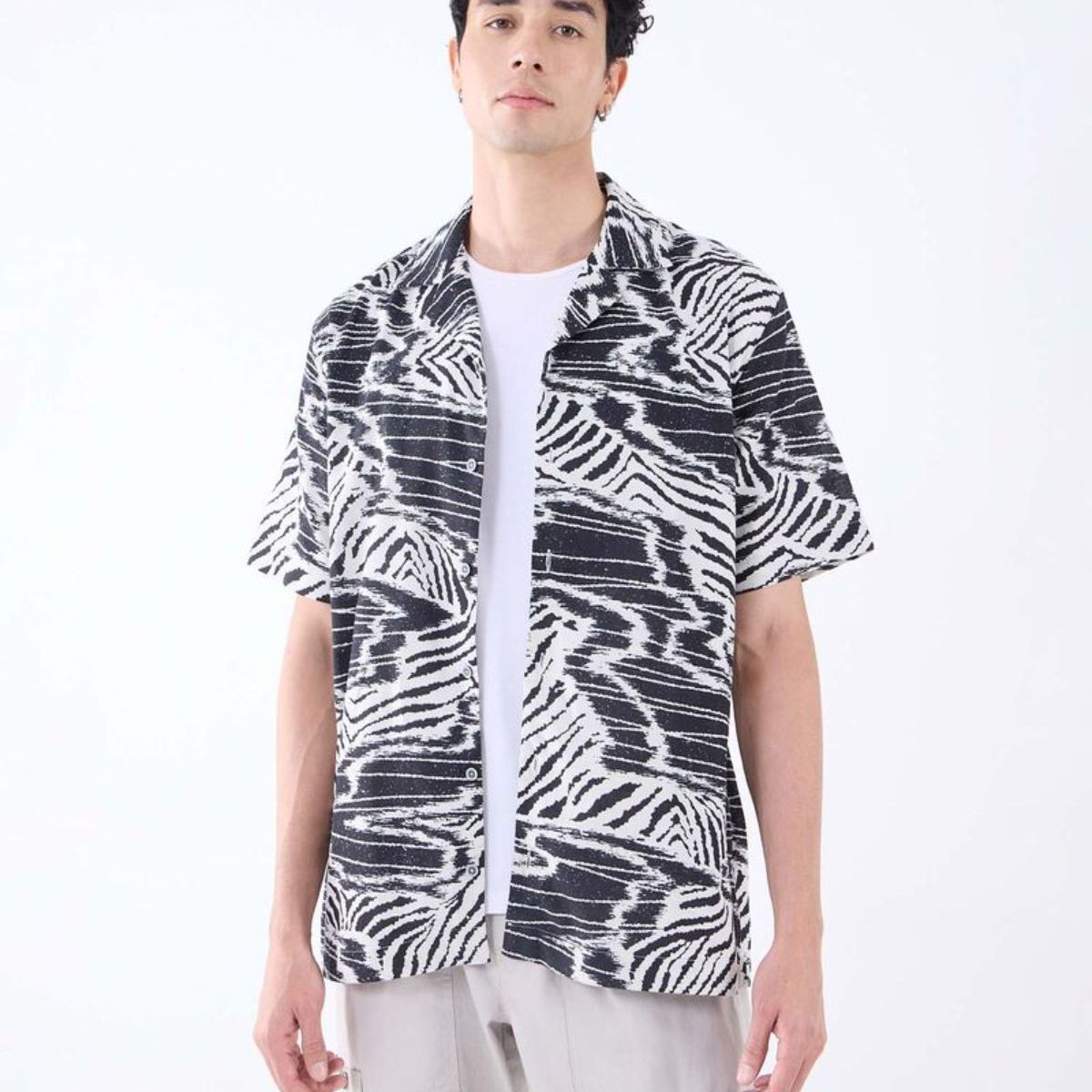 SEVEN SEVEN - Camisa Para Hombre Manga Corta  Color Negro Marca Seven Seven #45012071