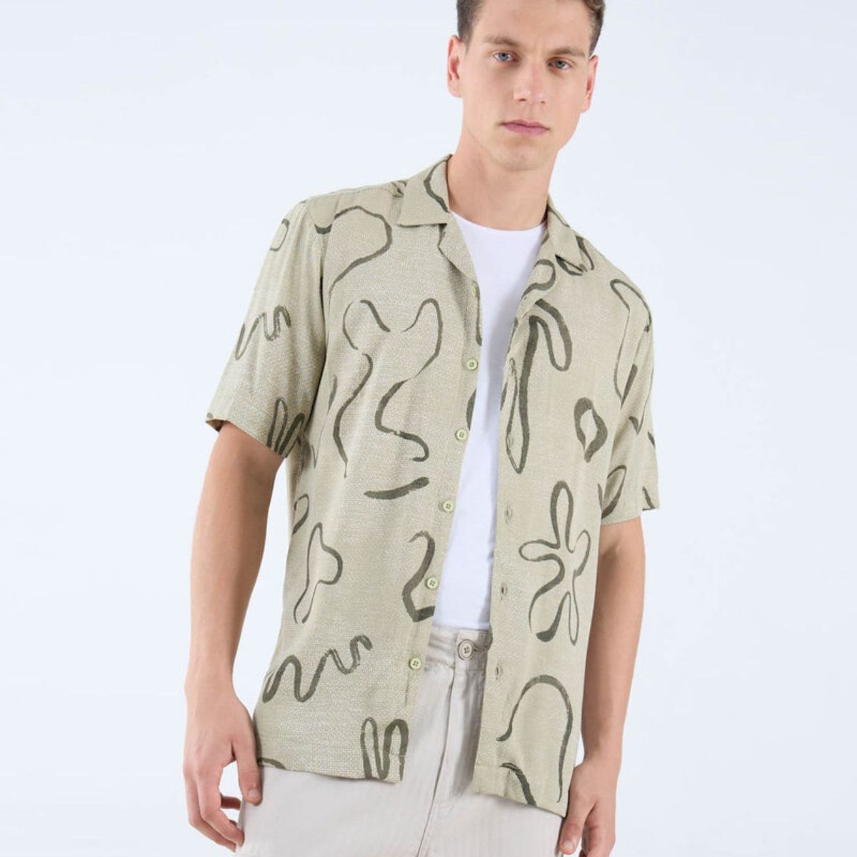 SEVEN SEVEN - Camisa Resort Estampado Tropical  Para Hombre Verde Seven Seven
