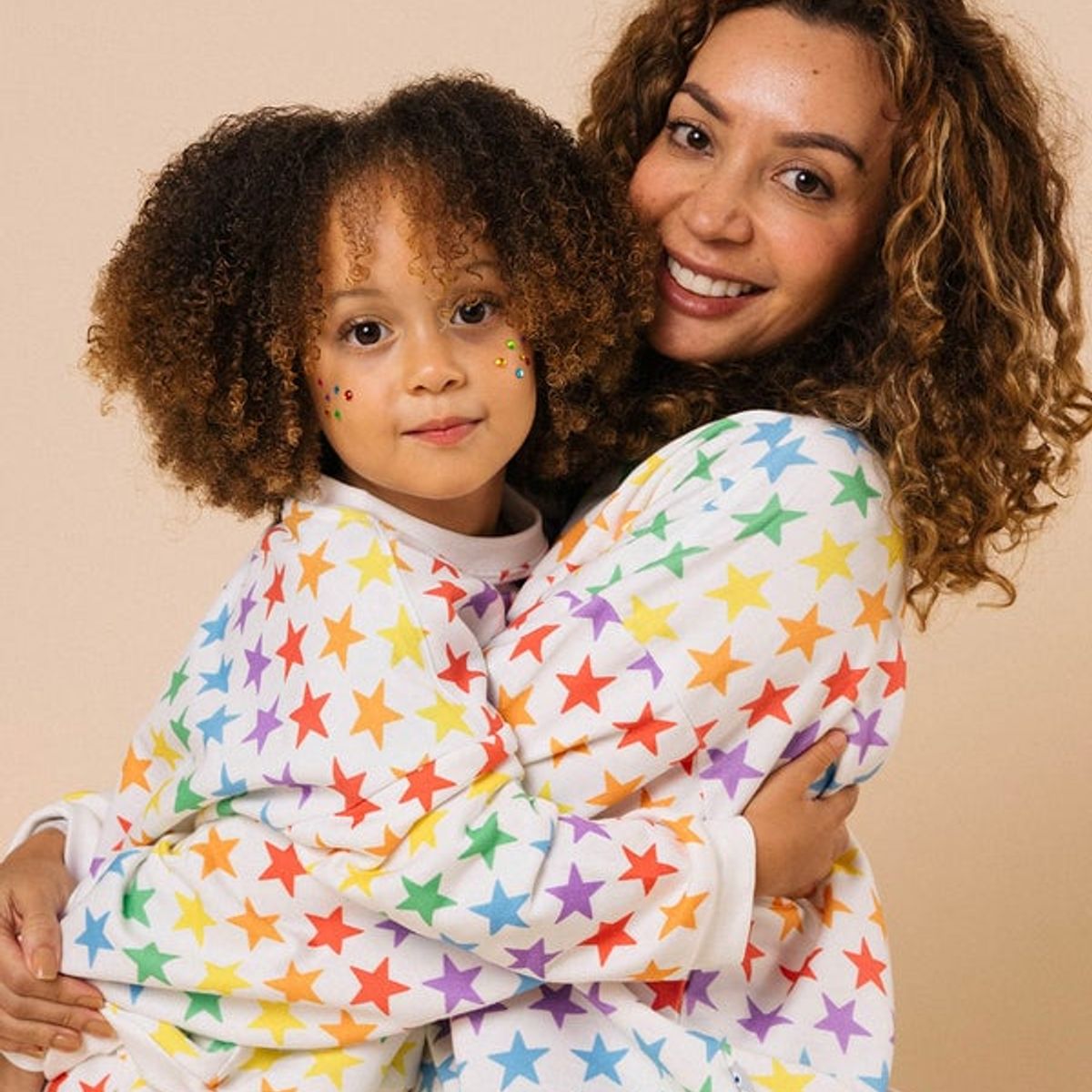 DOSOJOS - Conjunto de buzo oversized y short en 100% algodón peruano - Estrellas