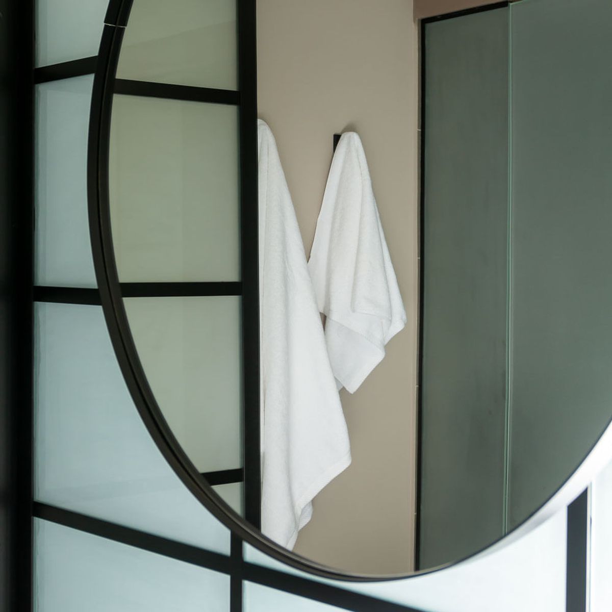 DISTRIHOGAR - Toalla De Manos Imperial 570 gr 43,5 x 83 cm