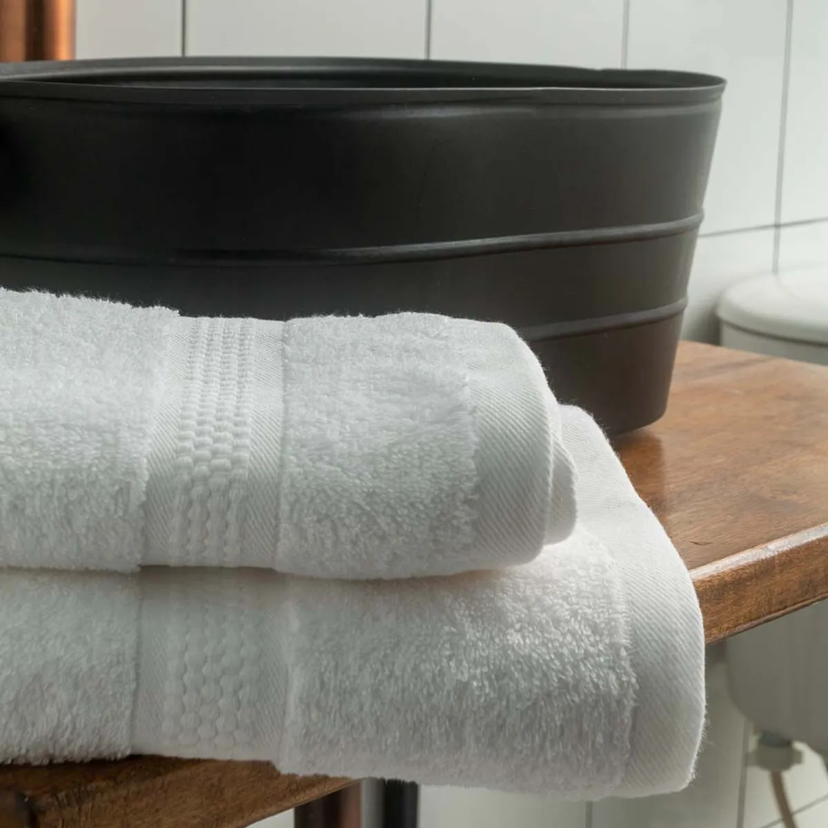 DISTRIHOGAR - Toalla De Manos 100% Algodón 550 gr Cameo 43,5 x 87 cm