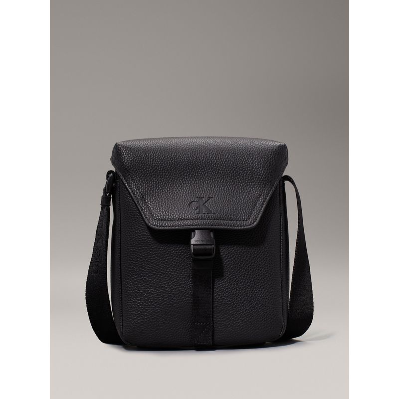 CALVIN KLEIN - Bolso negro reporter Calvin Klein
