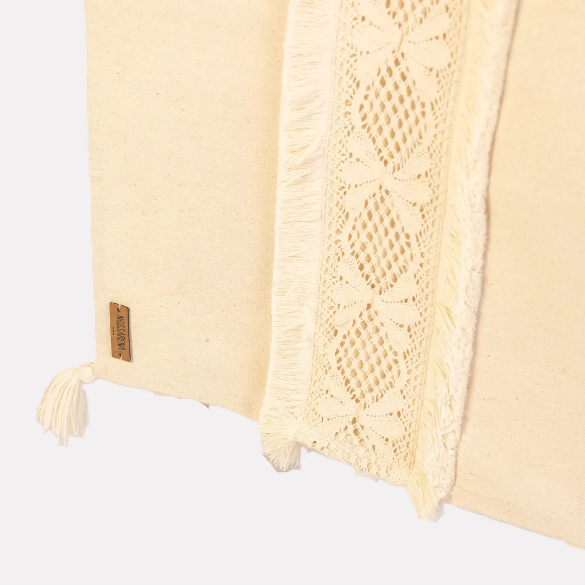 NOSSARENA - Camino de mesa Amaranta 1.50 x 2mt color beige