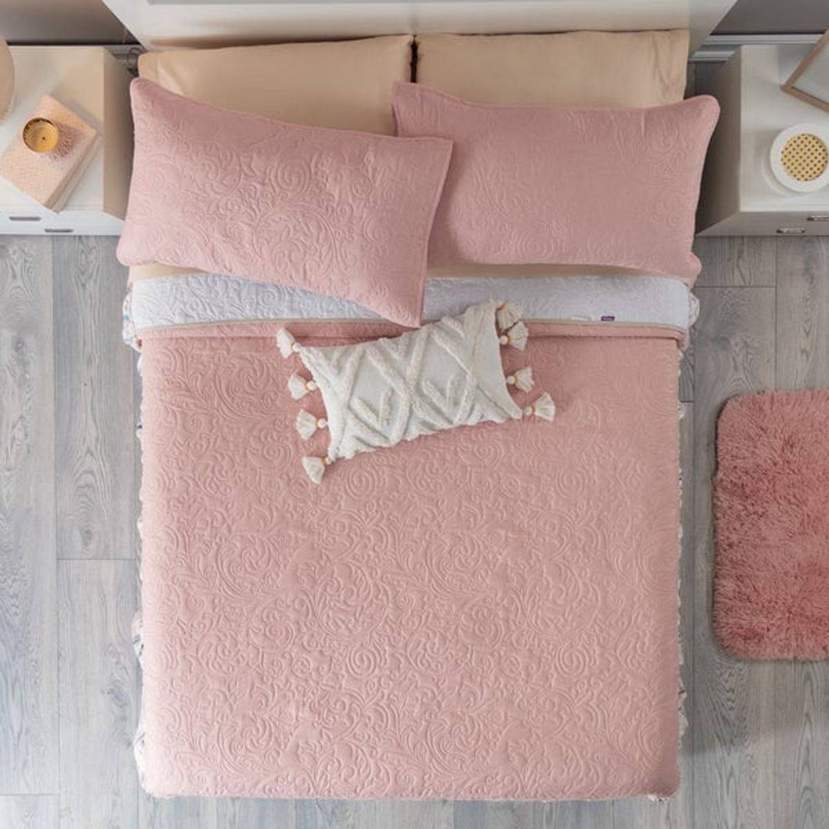 VIANNEY - Colcha Plumas Talla Doble con Doble Vista Vianney