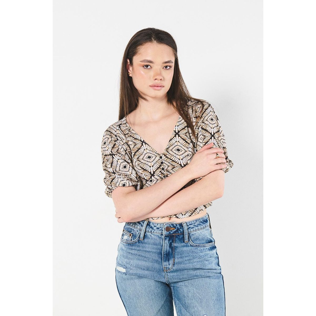 KOAJ - KOAJ Blusa café con diseños estampados y escote V Mujer