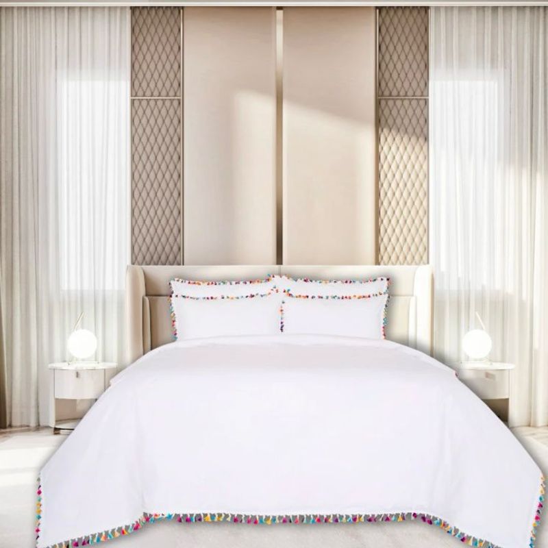 GENERICO - Funda de Duvet Polialgodon pompones Blanca.