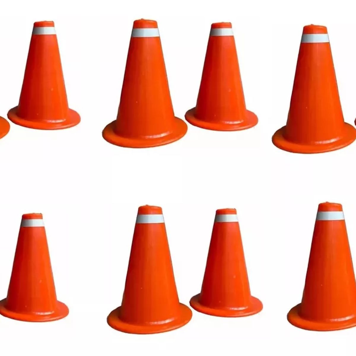NACIONAL - DOCENA CONOS PLASTICOS PARA DEMARCACIÓN ENTRENAMIENTO 16 CM