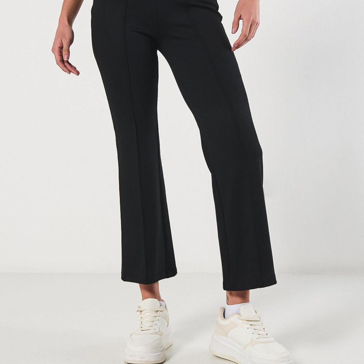 KOAJ - KOAJ Pantalón flare negro con tiro alto y bota ancha corta Mujer