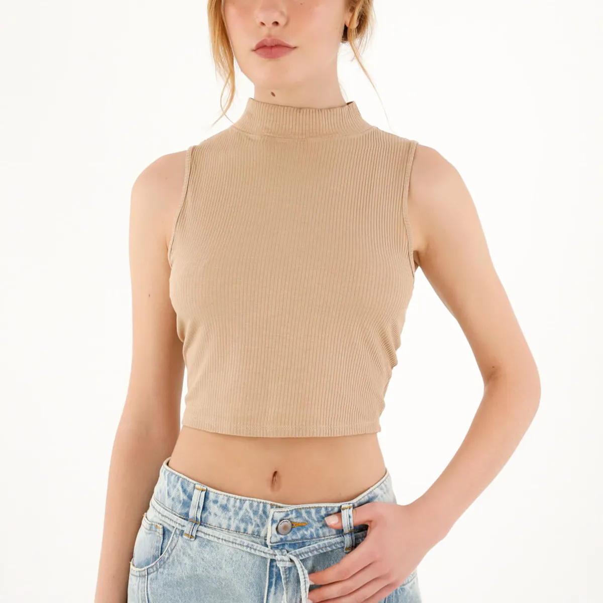 TOPMARK - Crop top cuello tortuga crudo para mujer