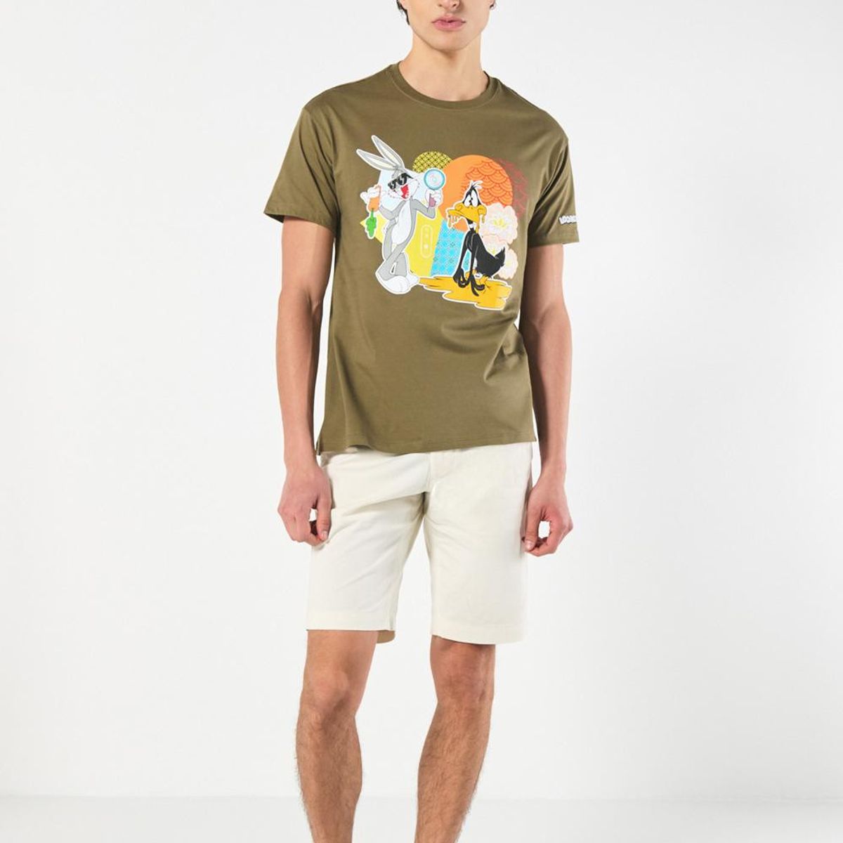KOAJ - KOAJ Camiseta de Looney Tunes verde oscura cuello redondo Hombre