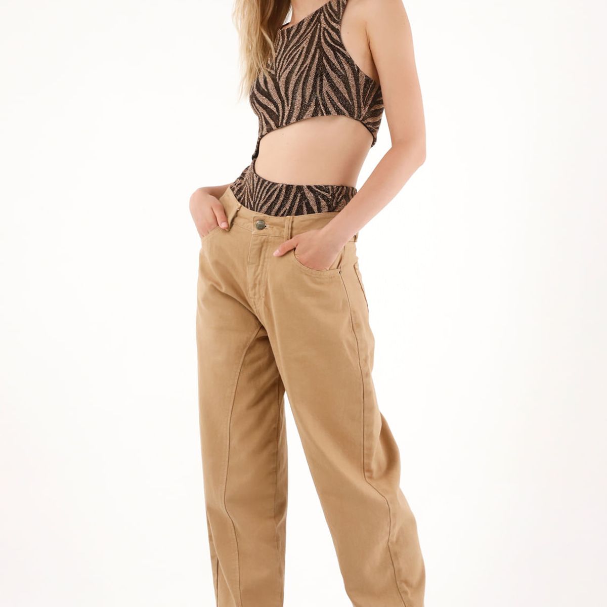 TENNIS - Pantalón Horseshoe café con charreteras en bota para mujer